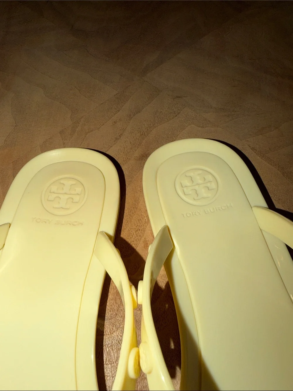 Tory Burch Studded Jelly Thong Flip Flop Sandals Size 8